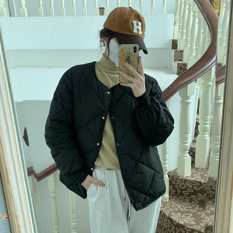 

2025 осень и зима новая пуховая хлопковая куртка женская короткая в гонконгском стиле ромбовидная стеганая легкая хлопковая куртка свободная утепленная куртка куртка S чёрный