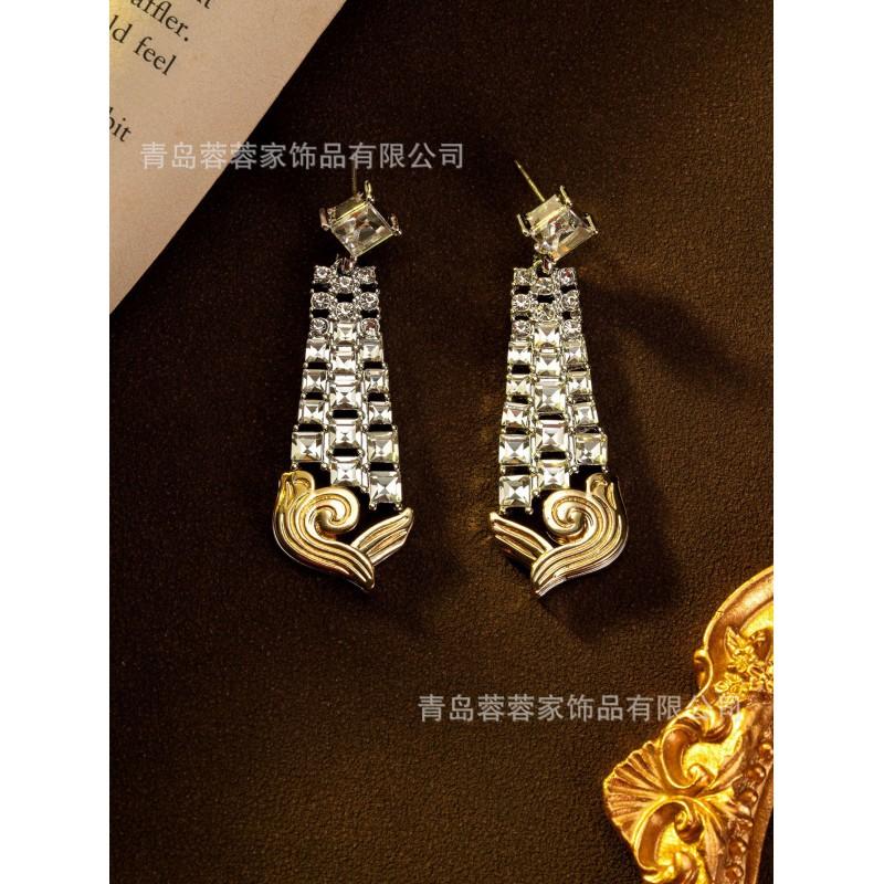 Light Luxury High-end Zircon Long Earrings Banquets Fashionable Grand Temperament Fish Bone Drainage Cross-border