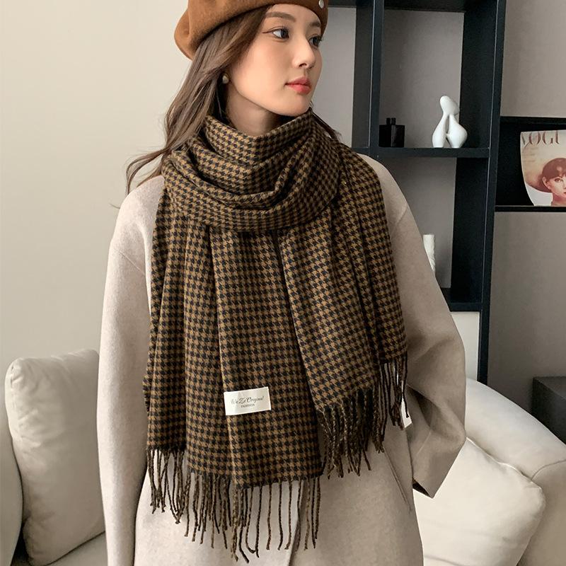 

Осень и Зима Новый Шарф с Кисточками Тысяча Птиц Зимний Женский Универсальный Шарф Теплая Шаль 190*60cm темно-коричневого