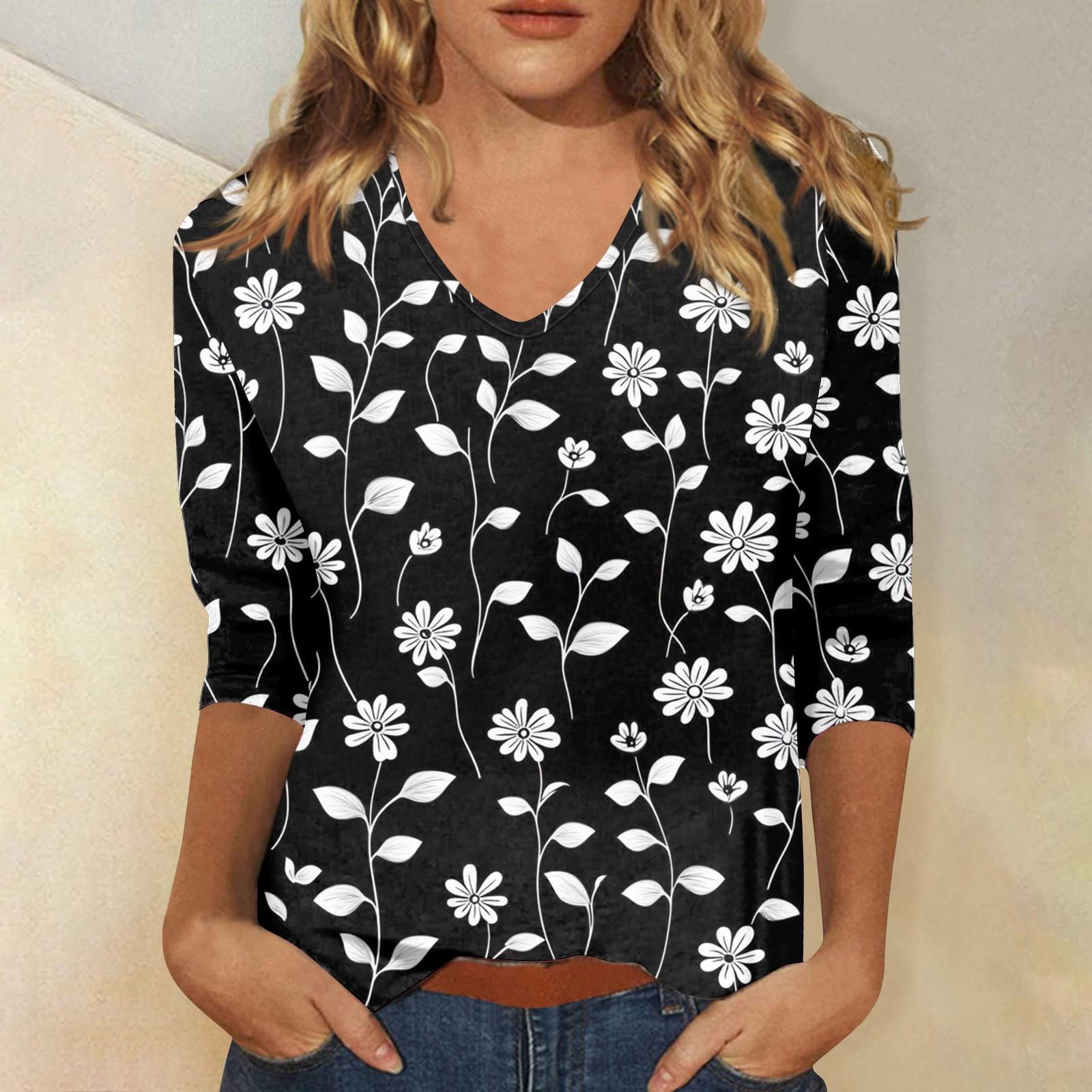 

Women s Tops Three-quarter Sleeve Shirt V-neck Loose Casual Shirt Floral Print T-shirt XXXL світло-синій колір