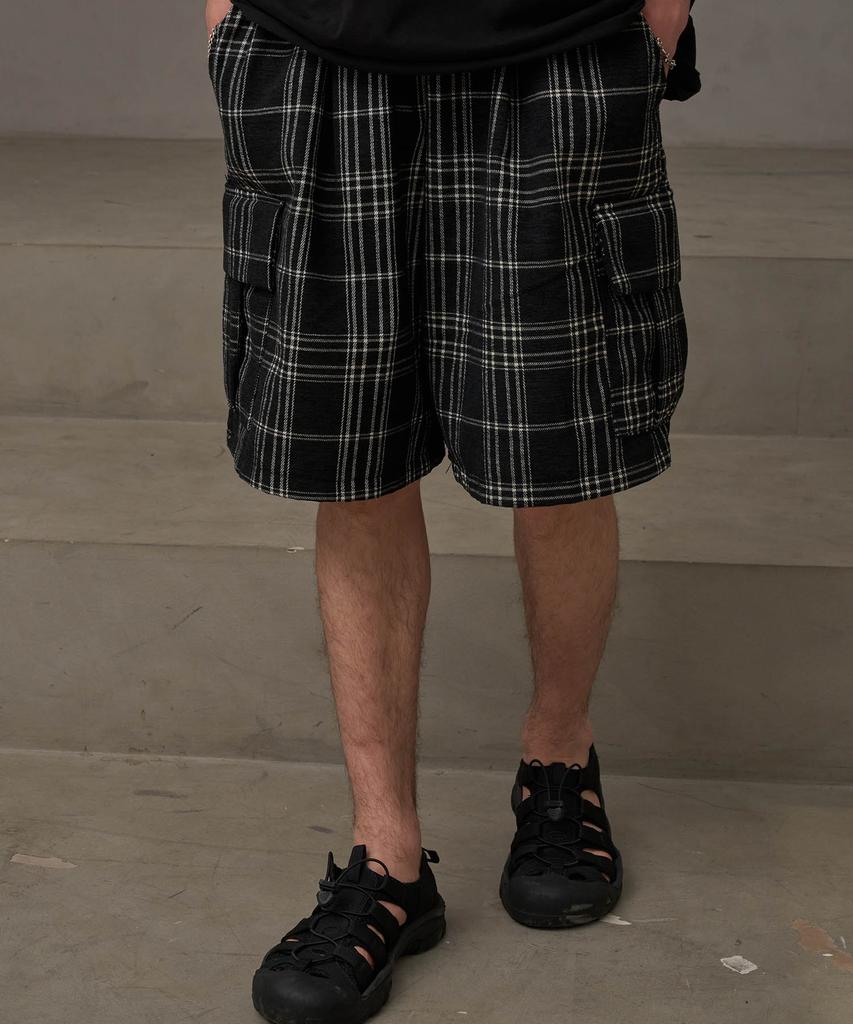 TENER Tnr Check Cargo Bermuda Pants (Black)