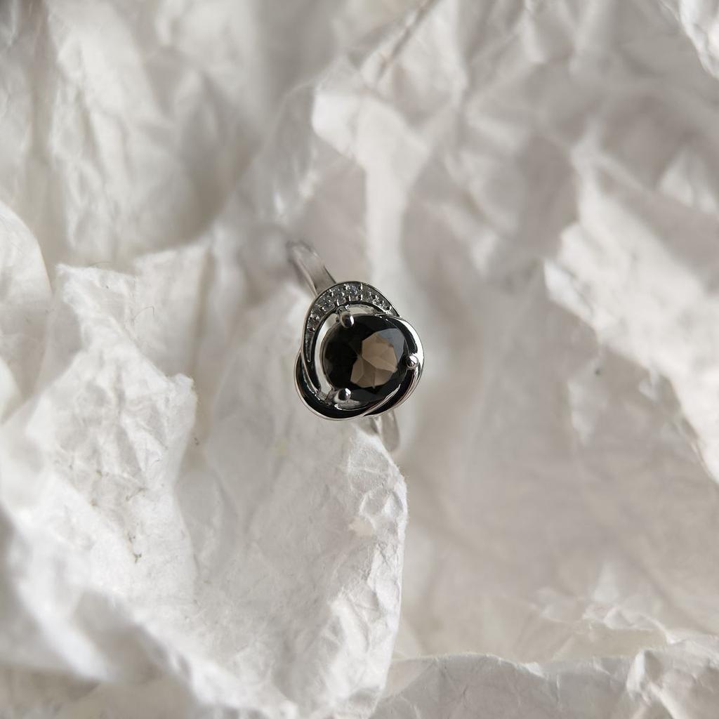 Silver Ring with Natural Rauchtopaz (smoky Quartz) 1.171ct, Cubic Zirconia, Weight of the Product 3.09 G (2180500)