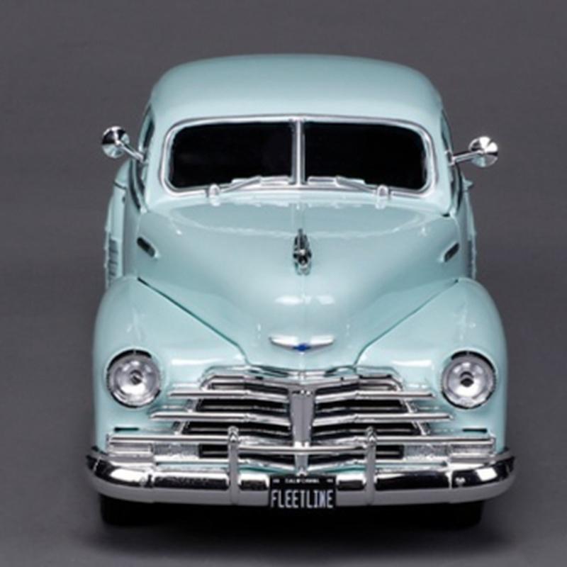 Maisto 1948 Chevrolet Fleetline Aerosedan Diecast Modell 1:Maßstab 24 Klassisches Vintage-Auto Hellgrün Retro Sammlerstück Ausstellungsspielzeug