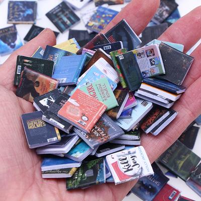 10 szt. Mini Model Magazynu Książki Powieści Dla 1:12 Akcesoriów do Domku dla Lalek Dekoracja Gabinetu Miniaturowe Przedmioty Prezenty Świąteczne