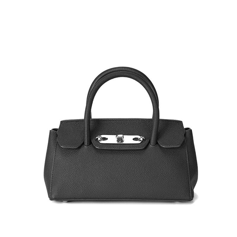 A High-end Summer Genuine Leather Single-shoulder Crossbody Bag with A Large Capacity for Commuting