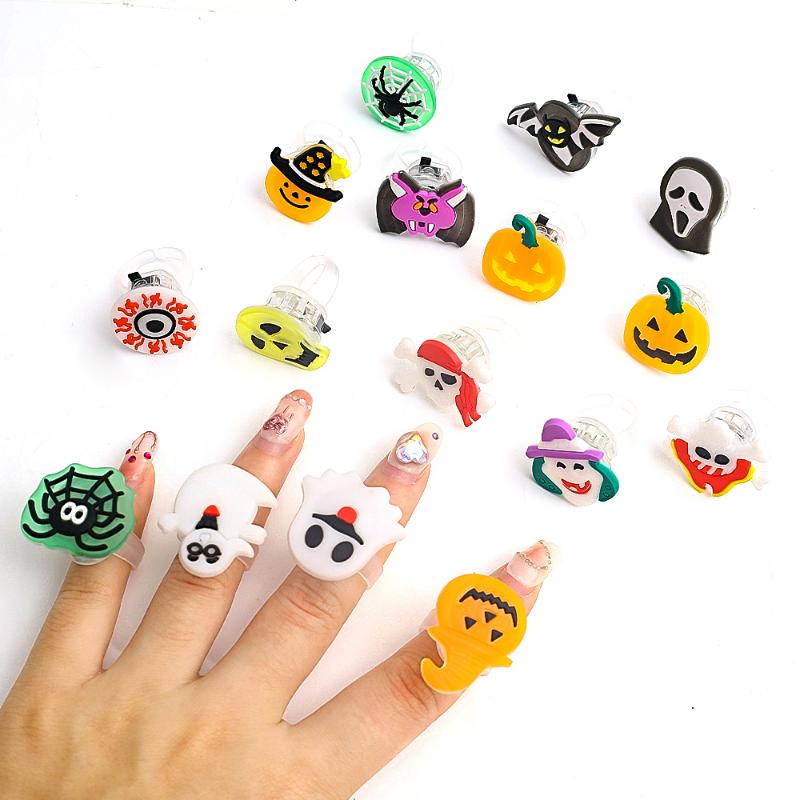 50PCS LED Luminous Halloween Rings Creative Pumpkin Ghost Skull Glowing in Dark Rings For Halloween Party Decoration Supplies