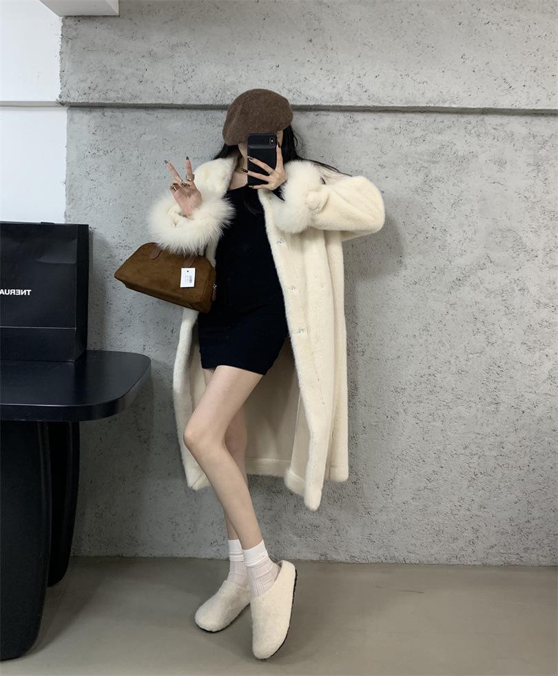 Korean Version of Casual Fluffy Slippers Women's 2025 New Winter Wear Flat-bottomed Lazy Muller Shoes with Fleece Bag Head and Half Drag
