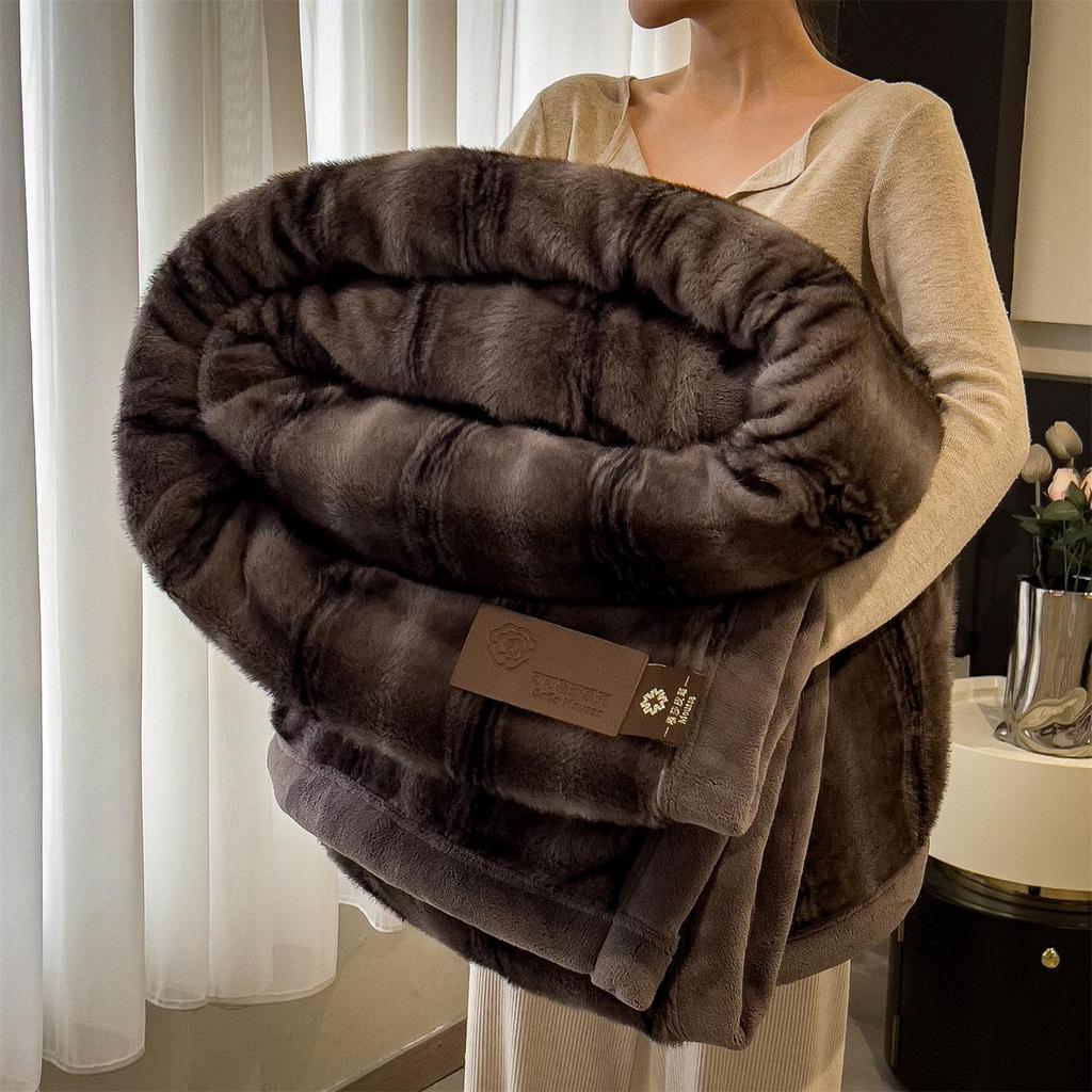 2025 Autumn/Winter Luxury Double-Sided Mink Blanket - Thickened Golden Sofa Throw with Zipper.