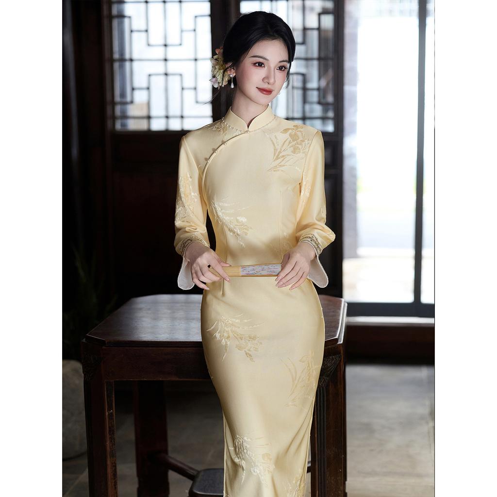 Goose Yellow High-end Temperament Jacquard Inverted Large-sleeved Cheongsam Women's New Chinese 1011 Autumn Daily Wear Jacquard Dress