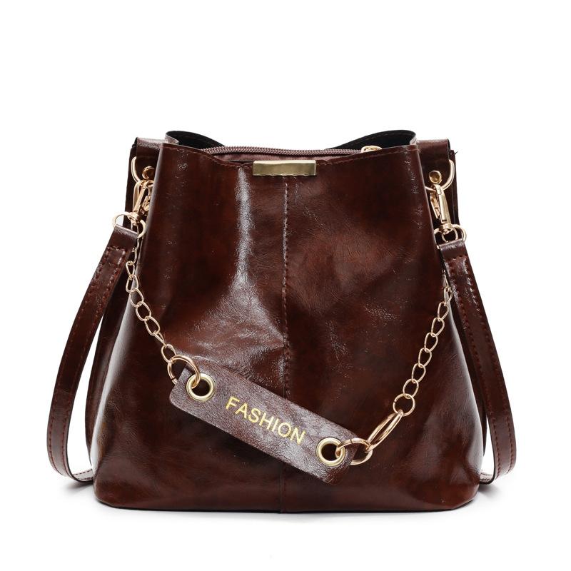 New Retro Bucket Bag Fashionable Foreign Texture Small Bag Women's 2025 Spring Niche Design Commuter Messenger Bag
