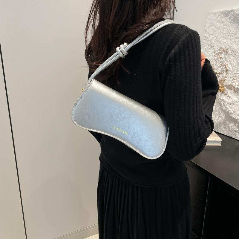 Simple retro fashion shoulder small square bag winter new personality popular niche design handbag