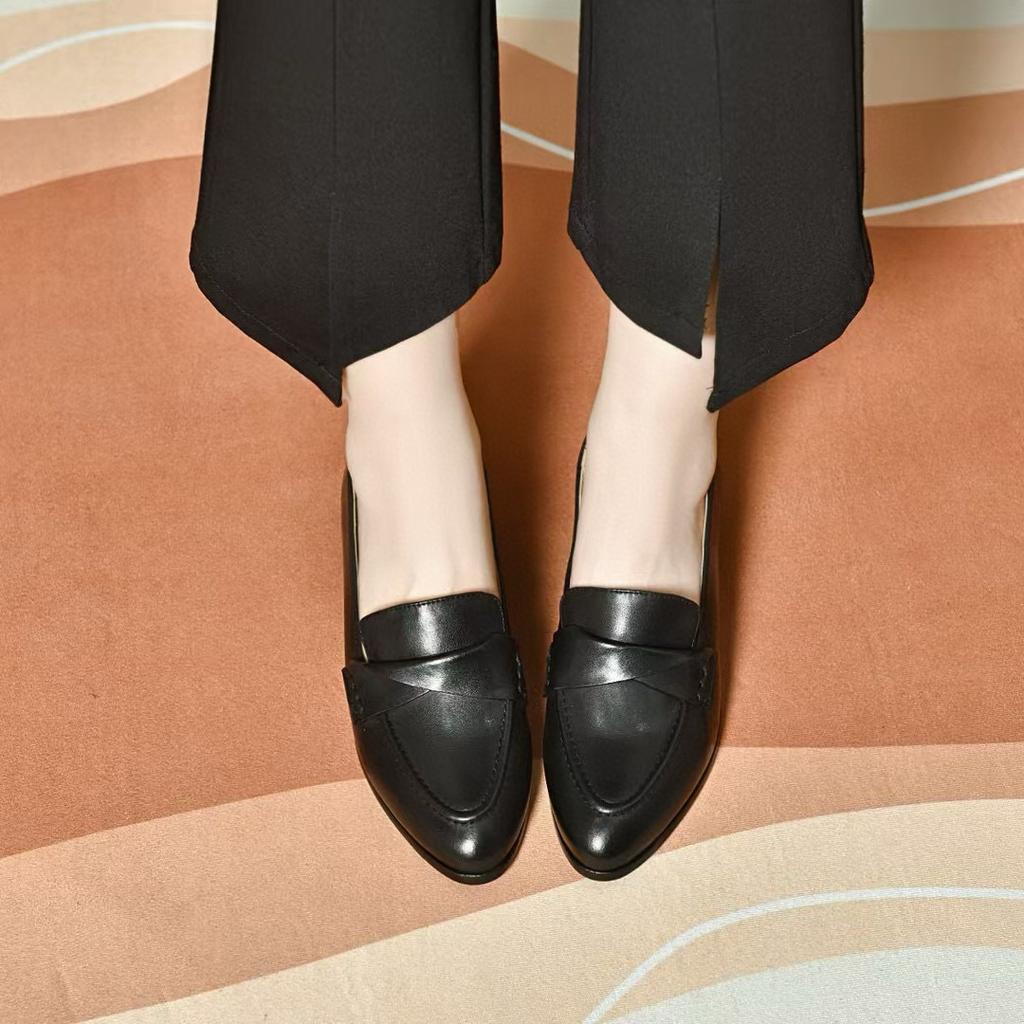 Pointed single shoes women's 2024 autumn Korean version of simple temperament shallow loafers one-pedal flat shoes commuter work shoes