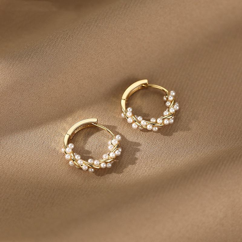 Women s Pearl Hoop Earrings - High-End Niche Design, Stylish & Lightweight Luxury Earrings with Needle Back
