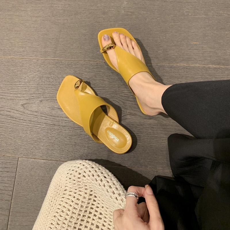 Trendy Metal Capri Early Summer Set Toe Square Head Versatile Flat Bottom Outer Wear Herringbone Open Toe Cool Slippers Female Summer