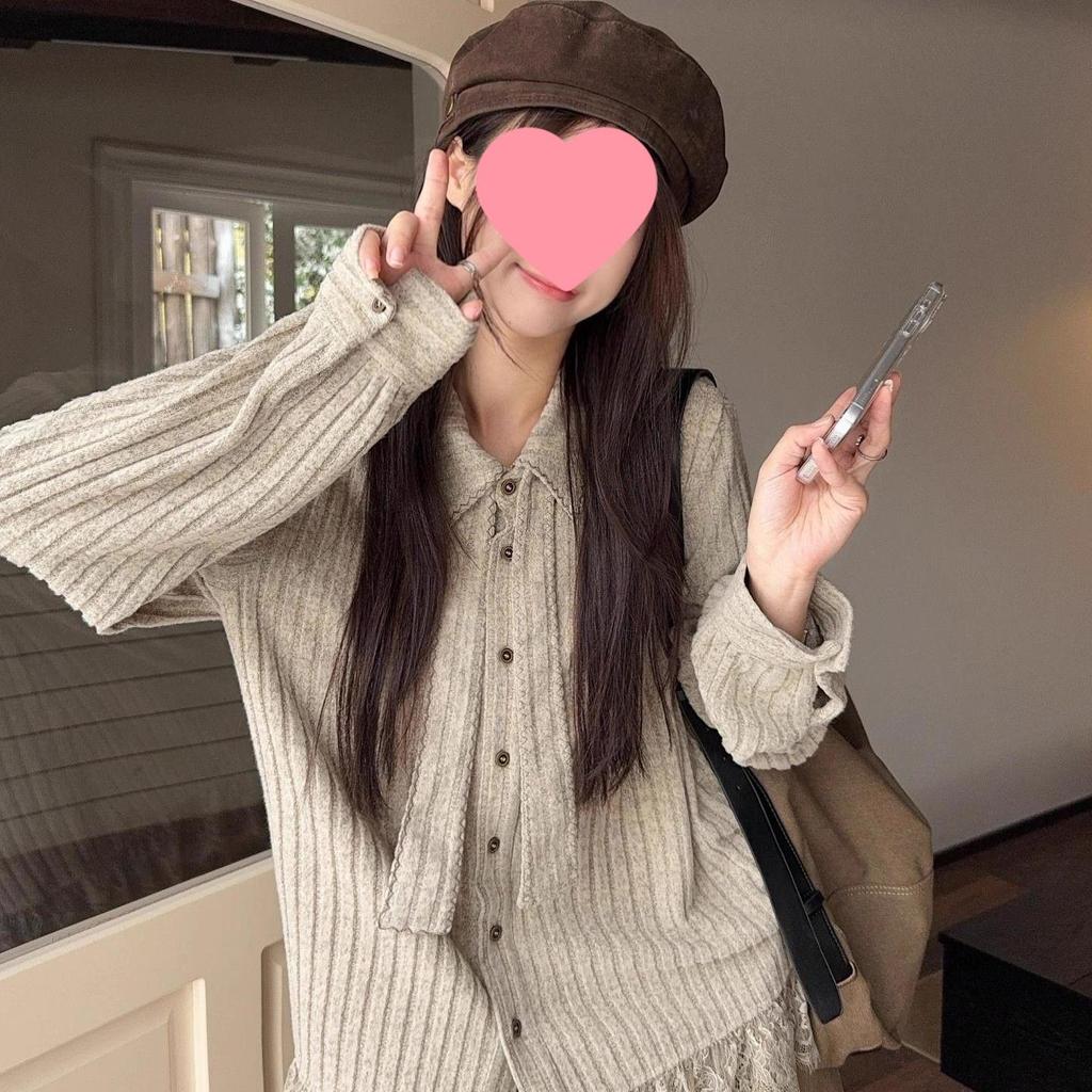 Women's Retro Lace Patchwork Long Sleeve Knit Top - Autumn/Winter 2025 Collection
