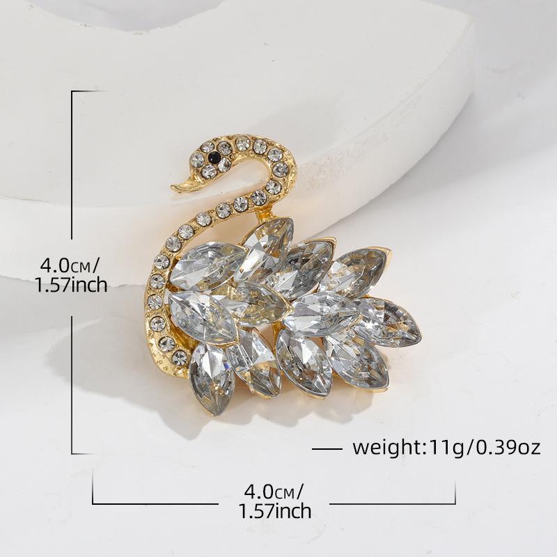 Crystal swan brooch high-end high-end sense niche small fragrance retro brooch anti-light pin clothing accessories