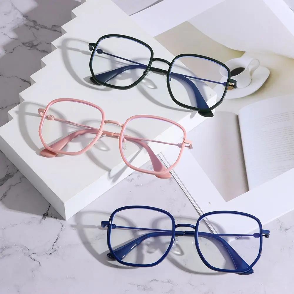 Blue Light Blocking Glasses Rectangle Frame for Computer Reading Men Women Metal Eyewear Unisex Vision Care