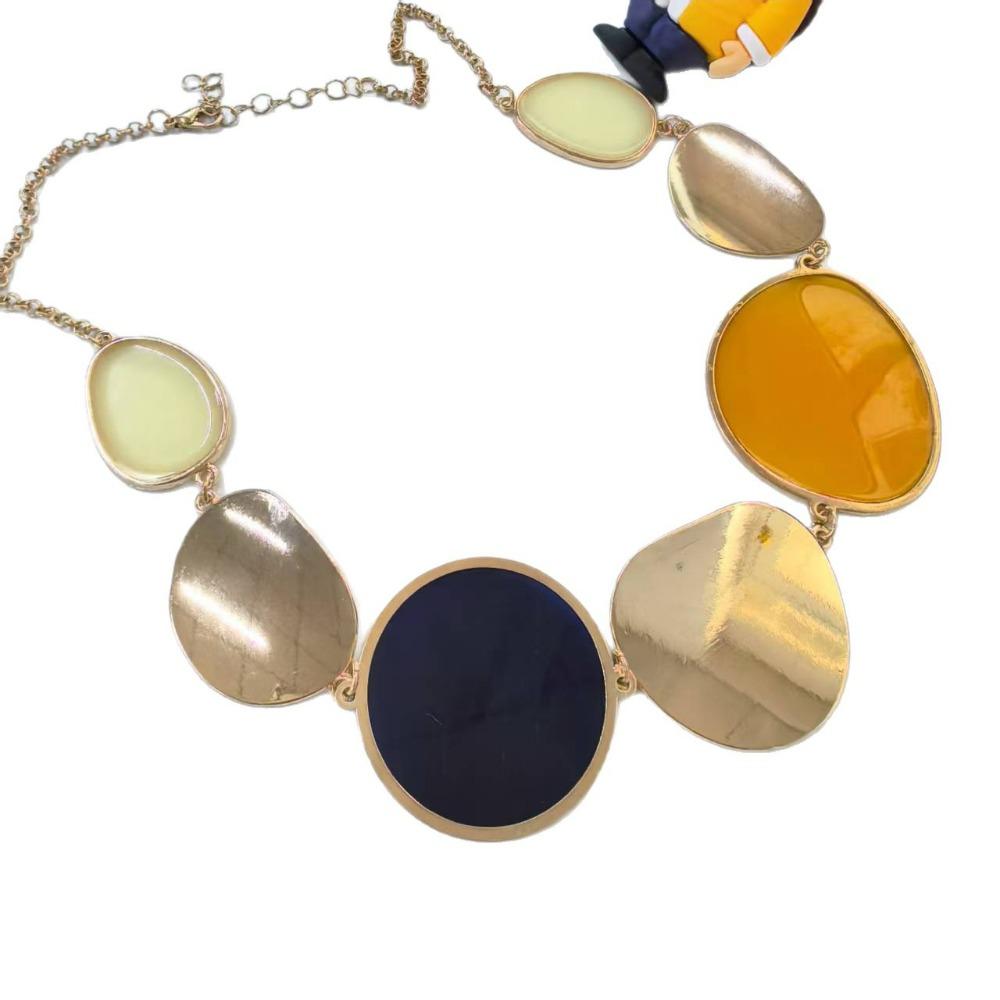 Ladies Exaggerated Wind Necklace Geometric Disc Asymmetrical Splicing Necklace Personalized Neck Chain Trendy Item Jewelry