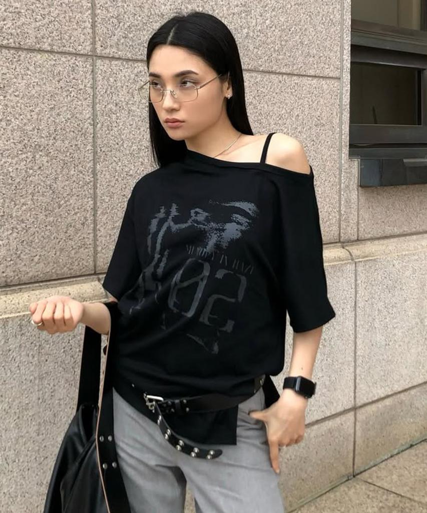Ledeoli Vintage Slit One-Shoulder Short Sleeve T-Shirt [Black]