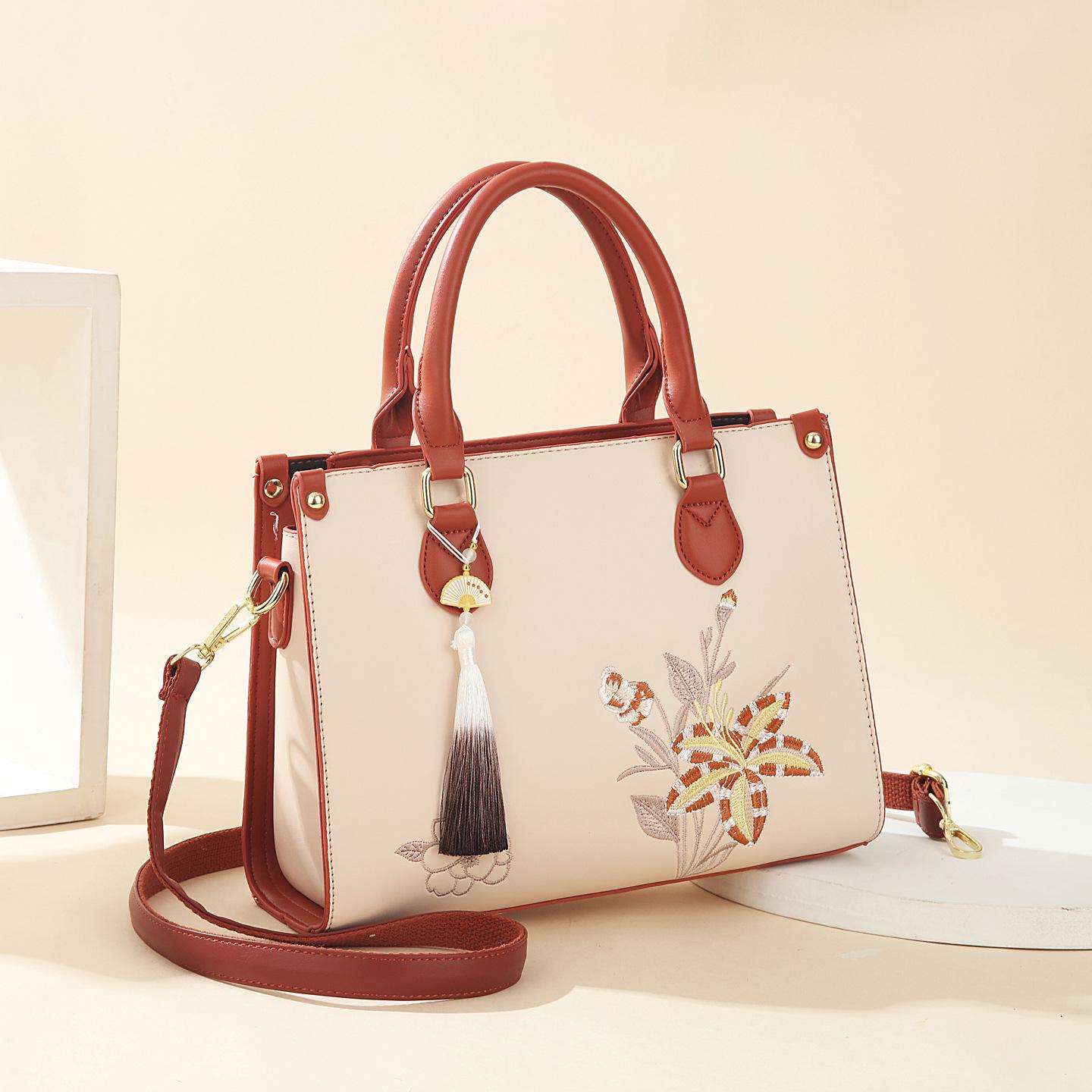 

Женская сумка-мессенджер для мамы 2025 новая высококлассная вышивка в китайском стиле для среднего возраста свадебная сумка большой вместимости