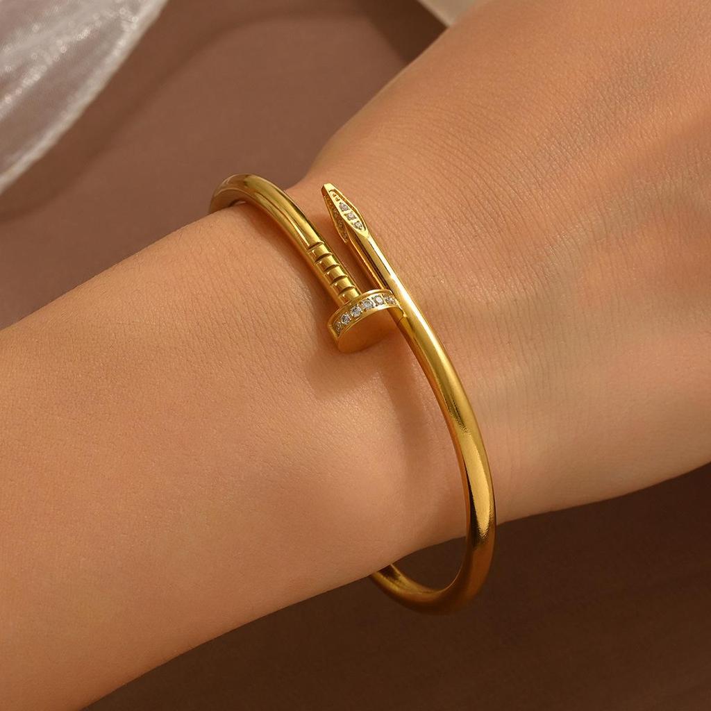 Modne Bransoletki ze Stali Nierdzewnej i Złota 18K - Wytrzymałe, Odporne na Ścieranie Bangles w Stylu Europejskim i Amerykańskim