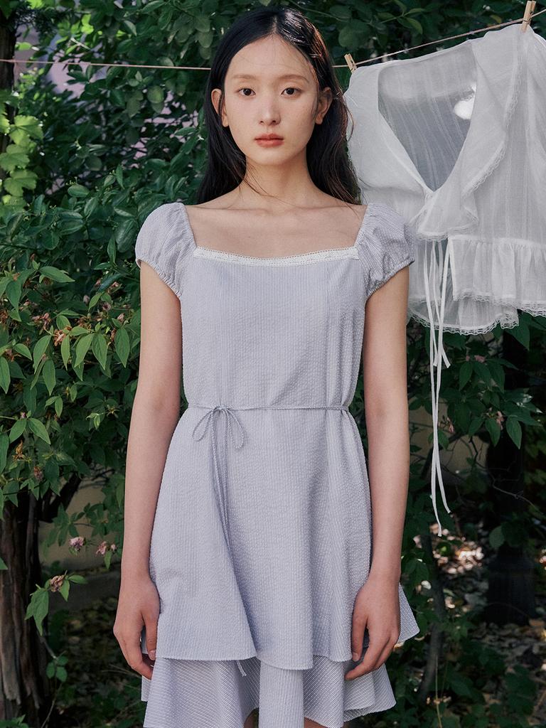 Oal Square Neck Tiered Mini Dress_Blue Stripe