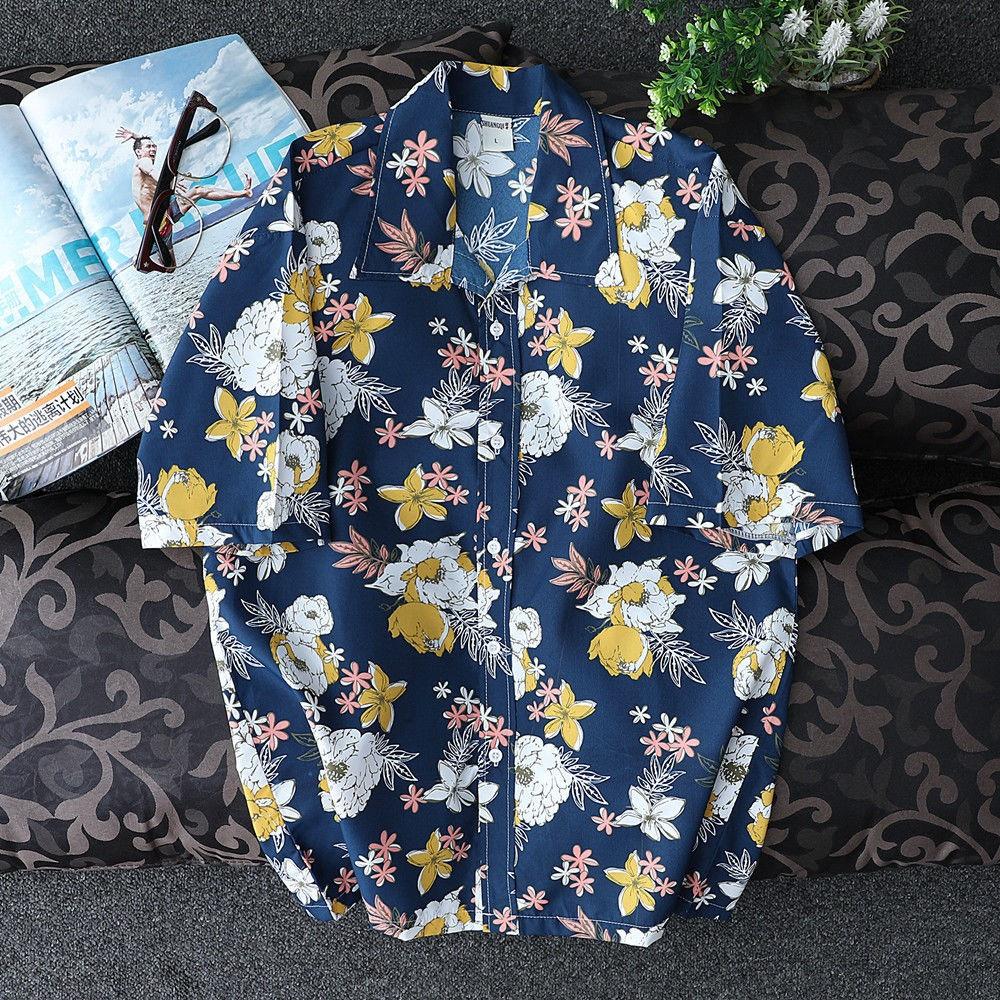 Stylish Men Holiday Short Sleeve T-shirt With Vibrant Hawaiian Floral Patterns