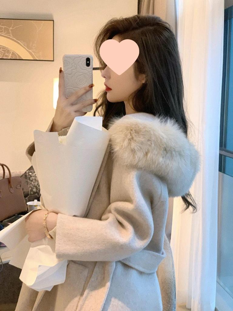 Luxury Korean Style Cashmere Wool Coat: Petite, Waist-Cinching, Short Autumn/Winter Women's Wear.