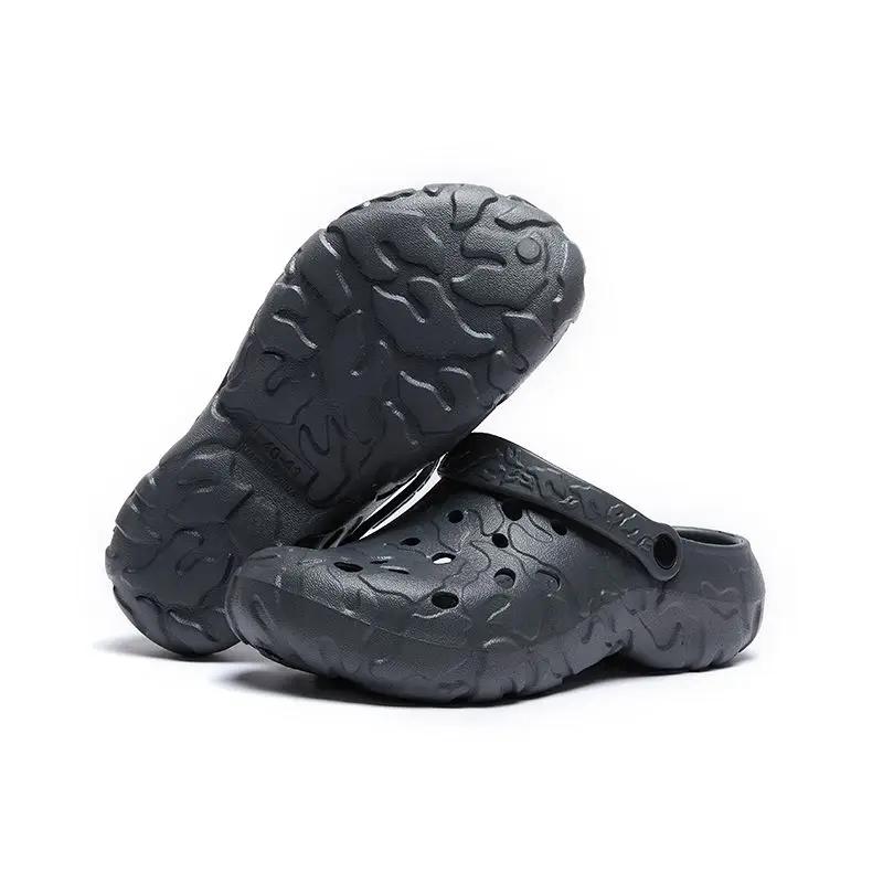 Platform Slippers for Men Outdoor Hole Anti-slip Shoes Clappers 2025 Rubber Trend Casual Mascullino Adult Sandals Man