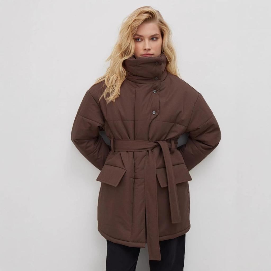 2025 Iarnă Toamnă Nou Palton de Bumbac pentru Femei Guler Înalt cu Centură Neregulat de Lungime Medie Îmbrăcăminte Exterioară Modă Stil Europa America