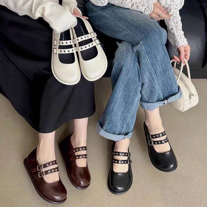 2025 new French retro Mary Jane shoes women's flat bottom one-word buckle with shallow mouth evening shoes patent leather temperament single shoes