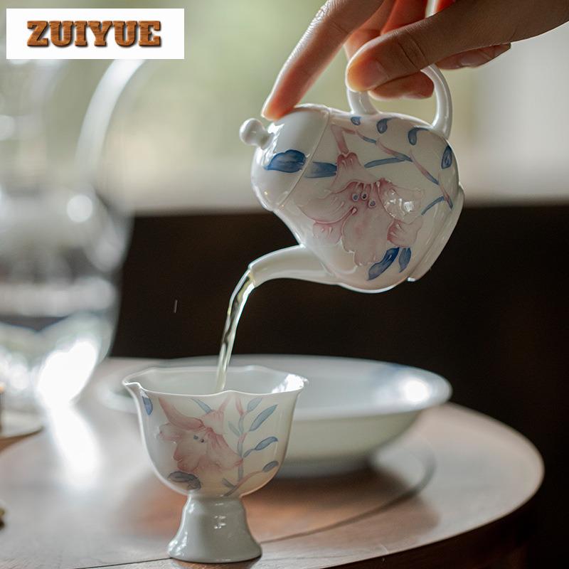 135ml Japanese Style Hand Drawn Lily Flower Teapot Traditional Tea Infuser Pot Tea Maker Kettle With Ball Hole Cha Gift Supplies