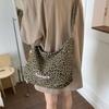 2025 Fall/Winter New Casual Leopard Print Shoulder Bag Large Capacity Canvas Tote Bag Women's Casual Commuter Armpit Bag