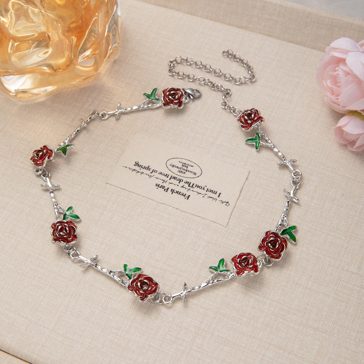 

Летняя милая цепочка на ключицу в стиле Мори, женственная, маленькая, свежая, с розой, элегантное, нежное, нишевое ожерелье