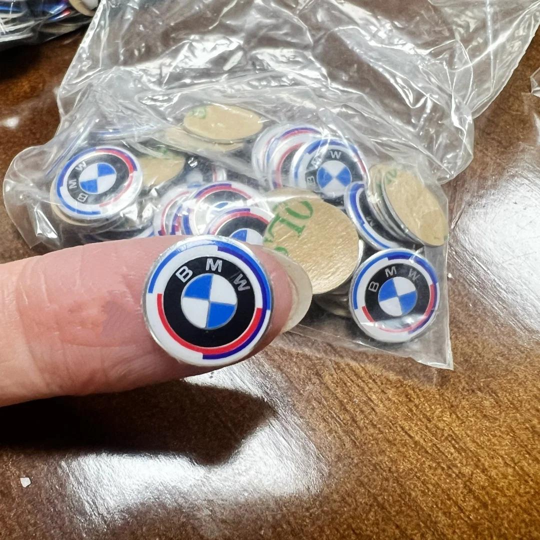

11mm applicable car key logo sticker For BMW 1 3 5 7 series x1 x3 x4 x5 x6 remote control key logo sticker 1.1CM in diameter 2PCS
