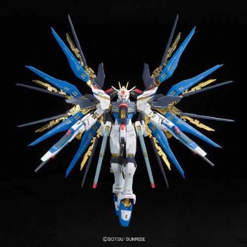 Gundam SEED Destiny Strike Freedom Gundam 1/144 Scale Model Kit