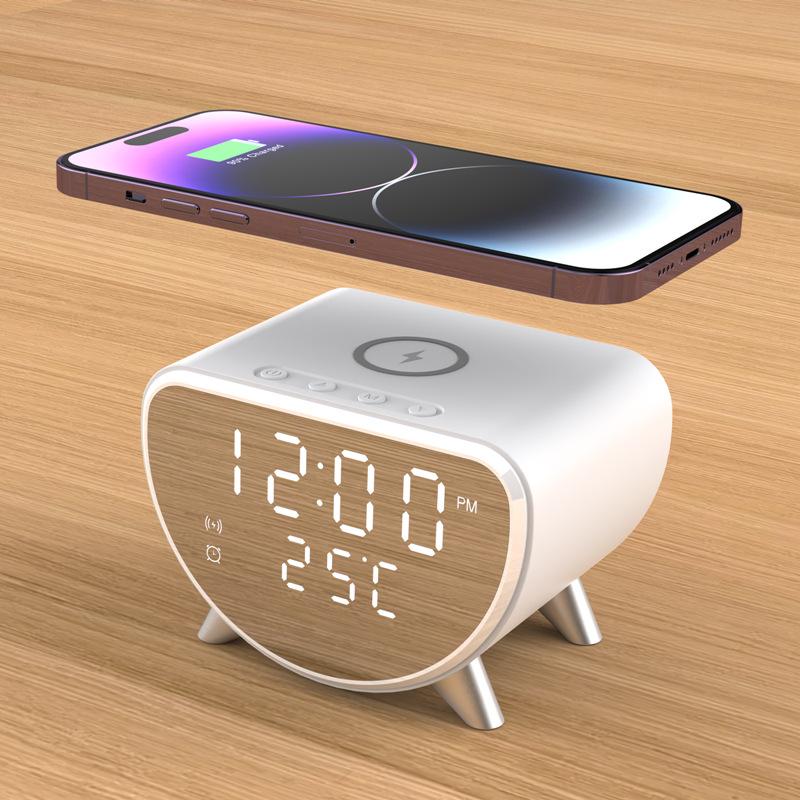 New Clock Alarm Temperature 15W Smart Desktop Mobile Phone Charger Multi-functional Three-in-one Wireless Charger белый