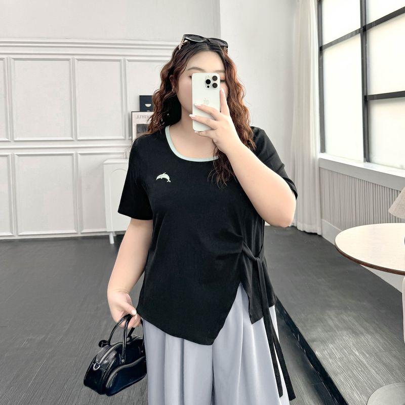 

Plus size women clothing [Fantasy Dolphin] Chubby Girl Embroidered Side Strap Square Collar Contrast Color Slimming Cover Meat Short sleeve T-shirt Night Sky Black Spelling Blue-T-shirt 9xl