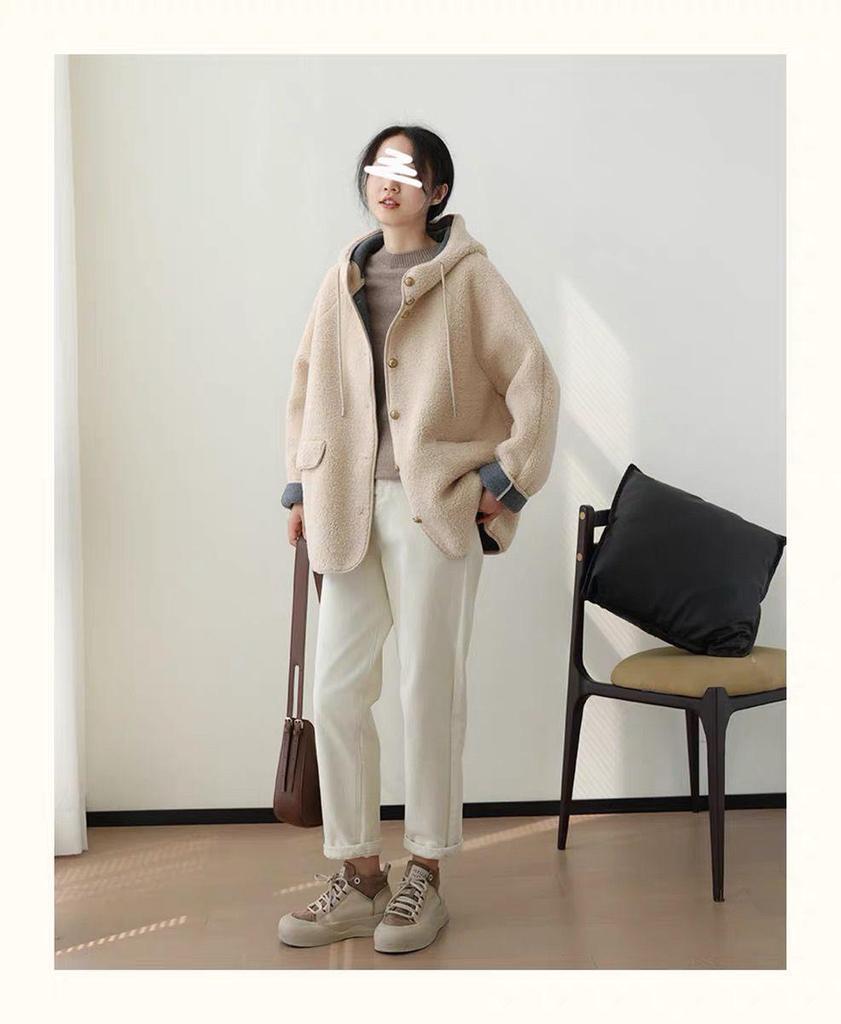 Women's Hooded Lambswool Plush Coat: Versatile Loose Fit, Velvet Lined, Thick and Warm for Autumn/Winter.