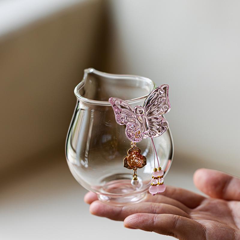 130ml Butterfly Glass Tea Pitcher Divide Tea Fair Cup Cha Hai Dispenser Justice Cup Green Tea Fair Mug Chinese Tea Set Supplies