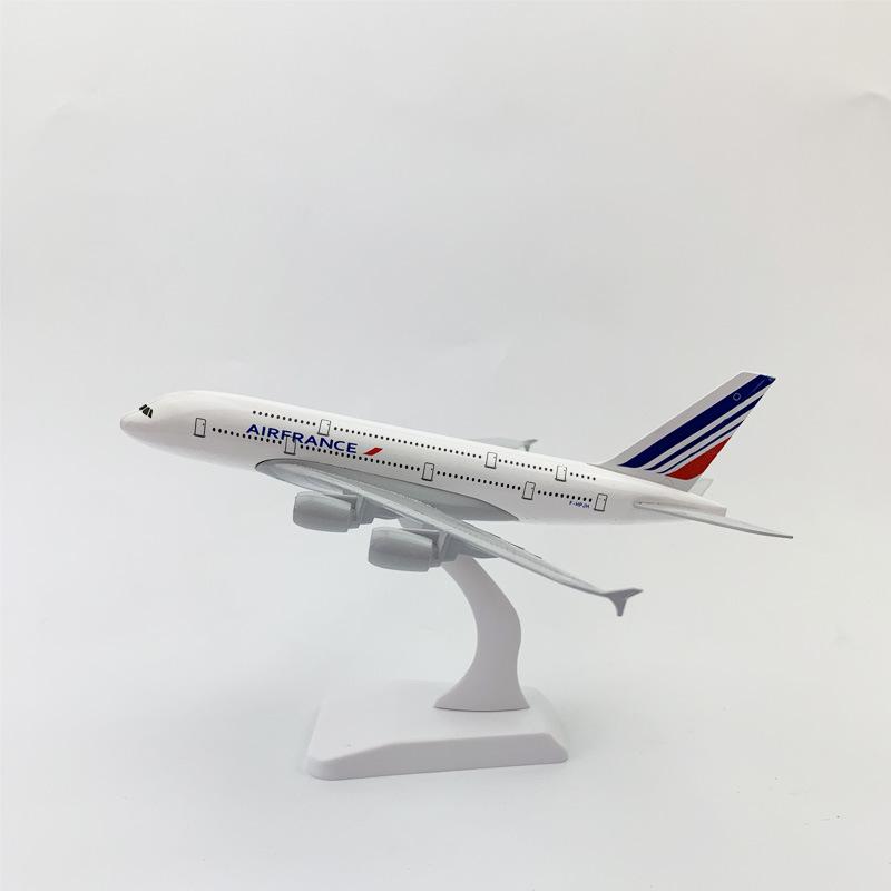 20cm Alloy Model of Saudi Arabian Airlines Boeing 787