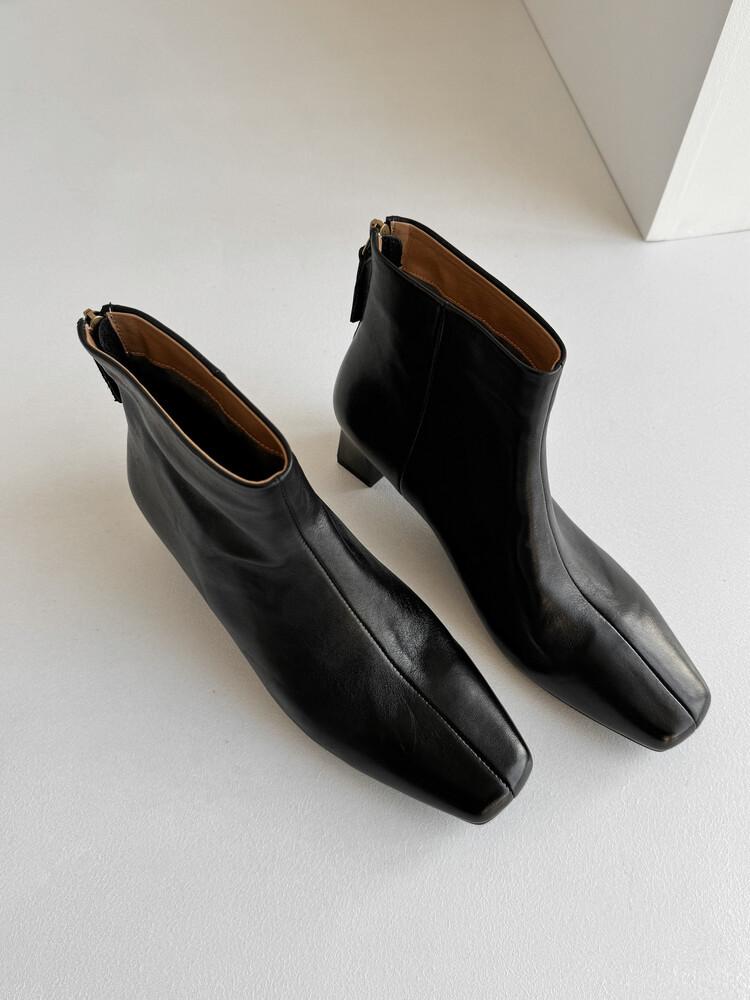 Французские ретро простые короткие ботинки 2025 осень и зима матовые модные ботинки задняя молния черные женские ботинки 34