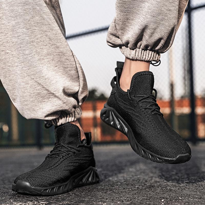 Autumn new large size sports and leisure shoes, light and comfortable classic breathable running shoes