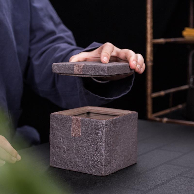 Japanese Style Retro Square Ceramic Tea Caddy - Handmade Coarse Pottery for Pu'er and White Tea, Old Rock Mud Non-Sealed Jar