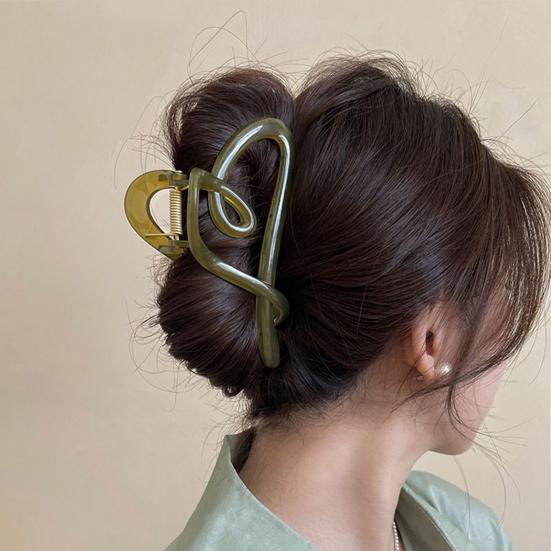 Women Hair Claw Transparent Matte Texture Heart Shape Hair Clip Back Head Shower Hair Claw Hair Accessories