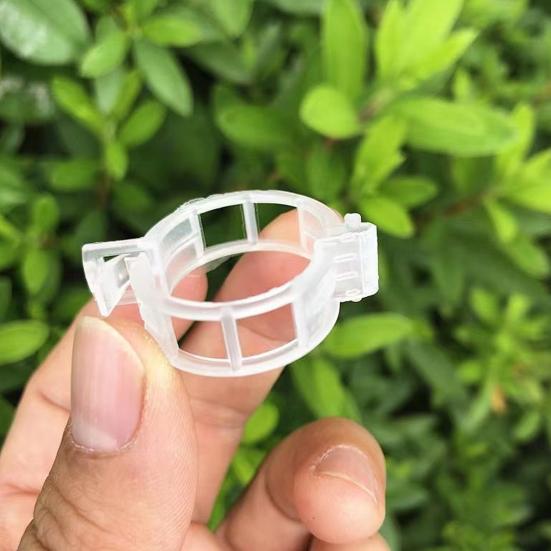 100 Pcs Plant Support Clips Plastic Gardening Clips for Securing Tomato Vine Reusable Plant Fixing Clips for Grape Climbing Plants