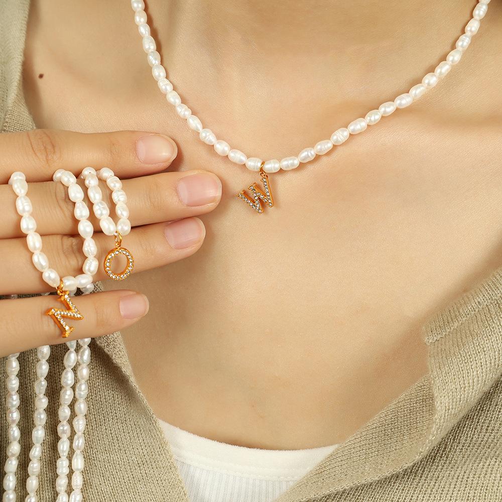 French Simple Versatile Freshwater Pearl Necklace 26 Letter Rhinestone Pendant Titanium Steel Necklace Jewelry