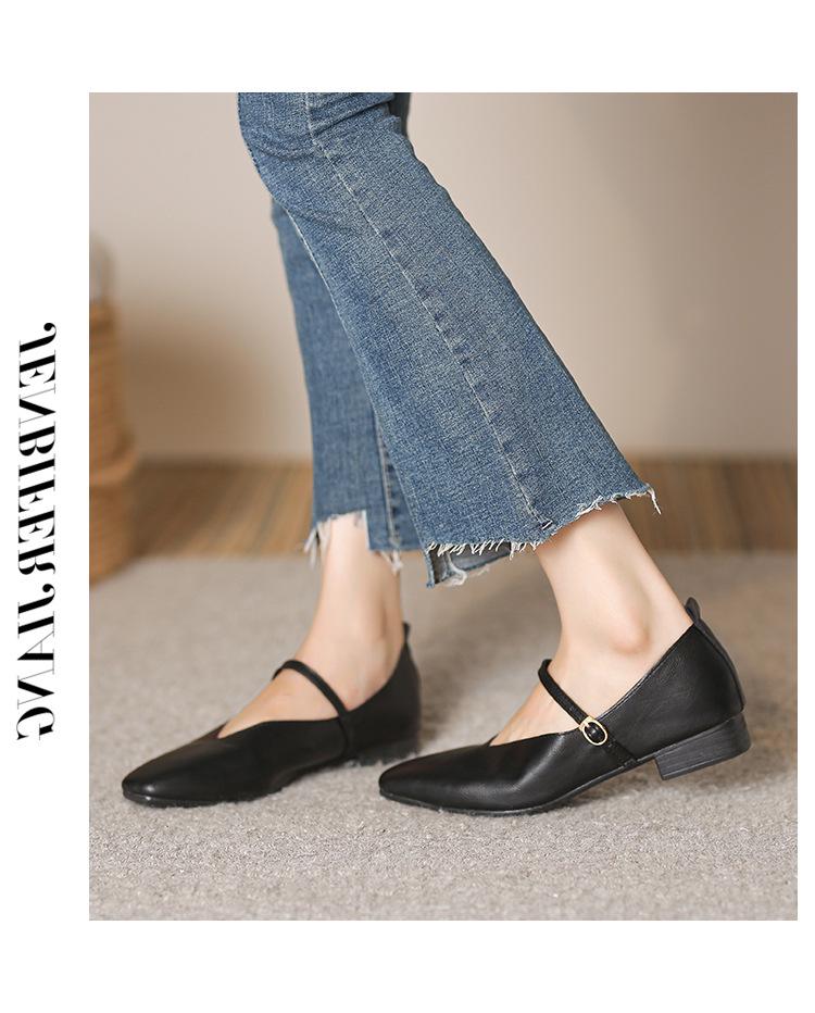 2023 Retro Low-Heeled Mary Jane Shoes: Square Toe, Soft Leather, Shallow-Mouth with Buckle Design for Women