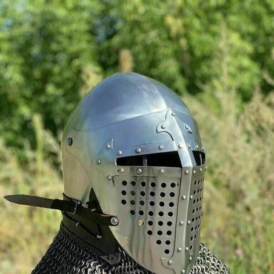 Medieval Roa Bascinet Helmet LARP Knight Armor Helmet With ChainMail Steel Helmet With Visor Perfect LARP And Historical Reenactments