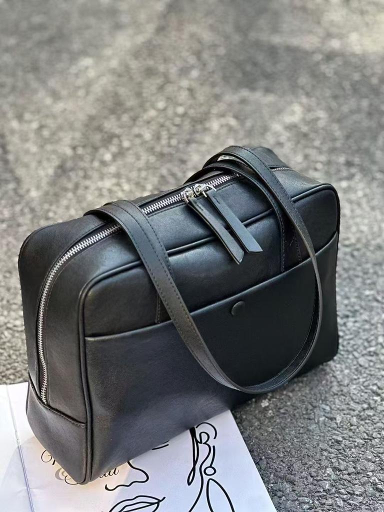 Retro makeup bag, genuine leather women's bag, large-capacity commuting hand-held armpit bag, single-shoulder crossbody bag